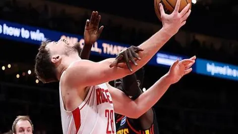 NCAA赛况分析：堪萨斯主场挑战休斯敦防守实力